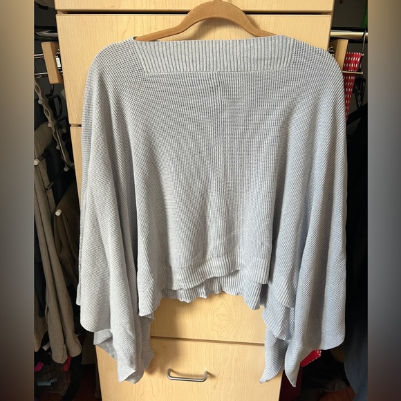 Lululemon Forward Flow Poncho - Picture 2 of 5